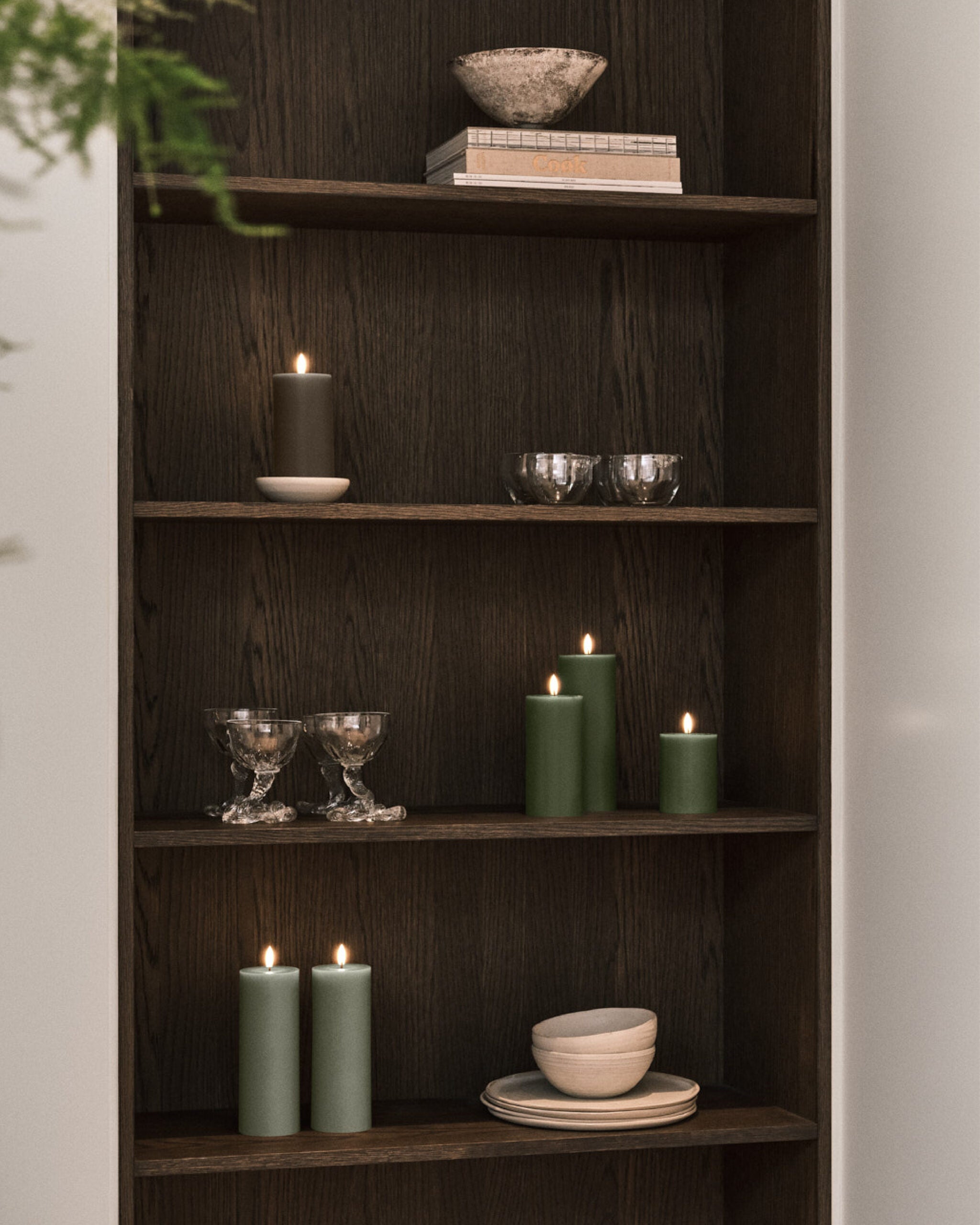 LEDkaarsenEster_ErikGreenSoil70Pillar10cm