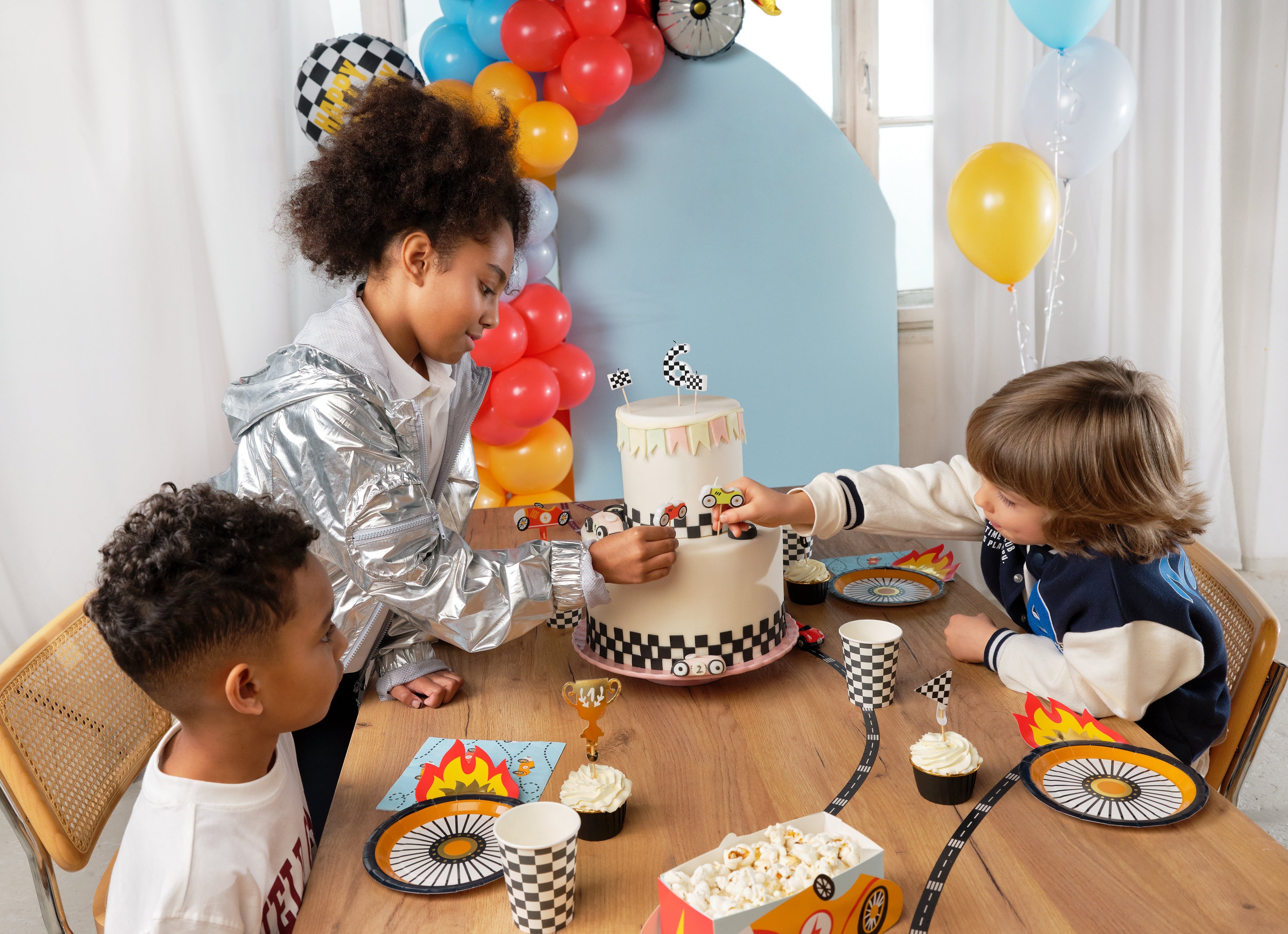 race auto kaarsen kaarsjes taart deco cupcakes verjaardag