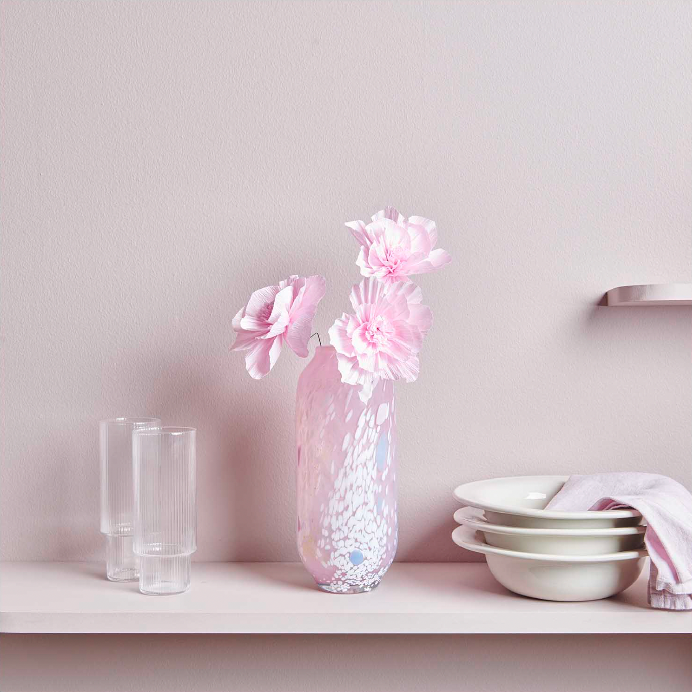 crepe papieren bloemen bloesem zacht perzik feest deco decoratie kinderkamer licht roze