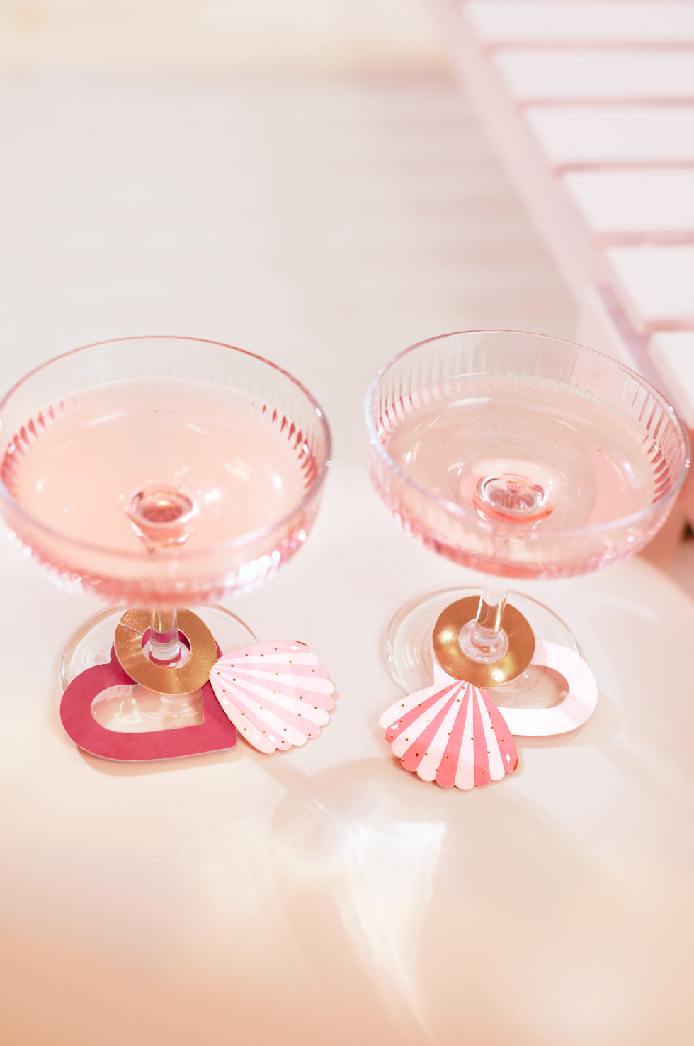 drankherkenner drink tags hart hartjes valentijn feest deco decoratie verjaardag roze