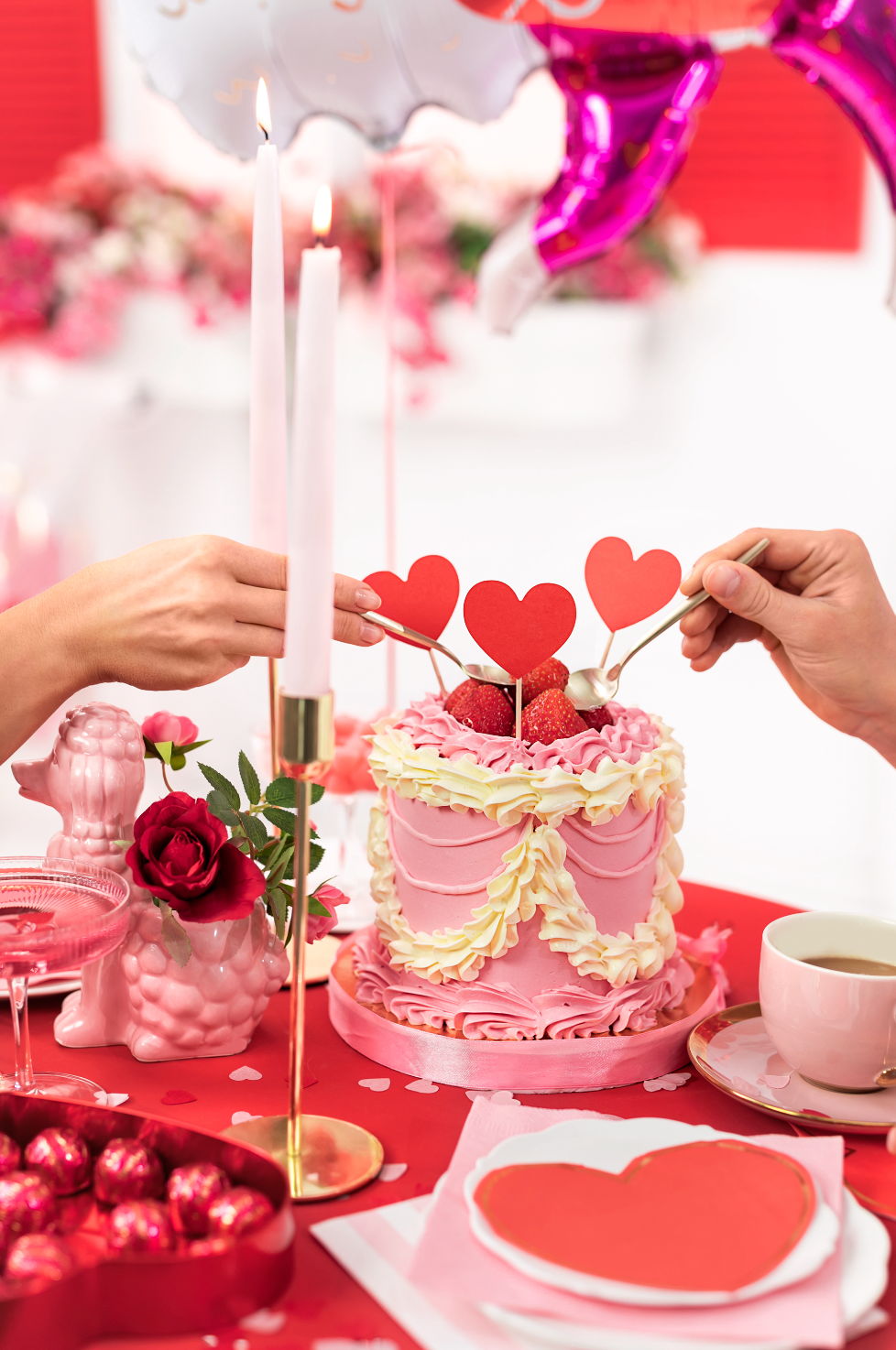 hart servetten rood met gouden rand feest deco decoratie valentijn liefde verjaardag