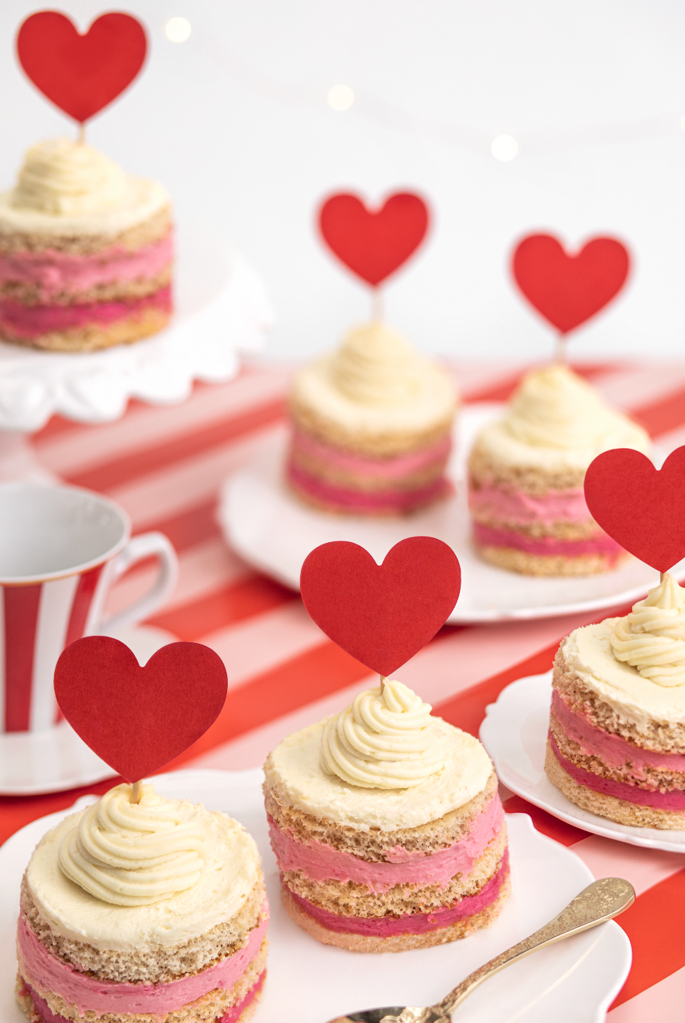 hartjes taarttopper rood liefde valentijn feest deco decoratie verjaardag