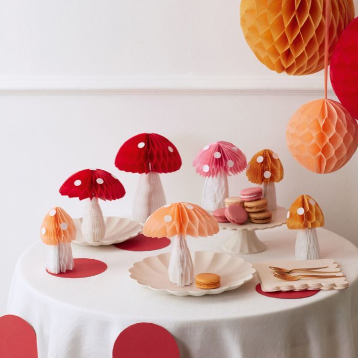 Paddenstoelen honeycomb feest decoratie herfst bos elfjes verjaardag