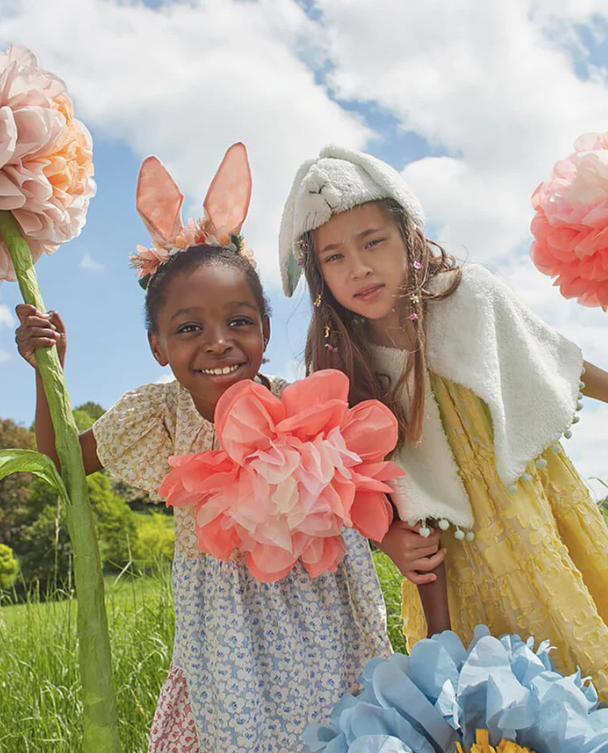oortjes konijnen pasen feest verkleden verkleedkoffer deco decoratie