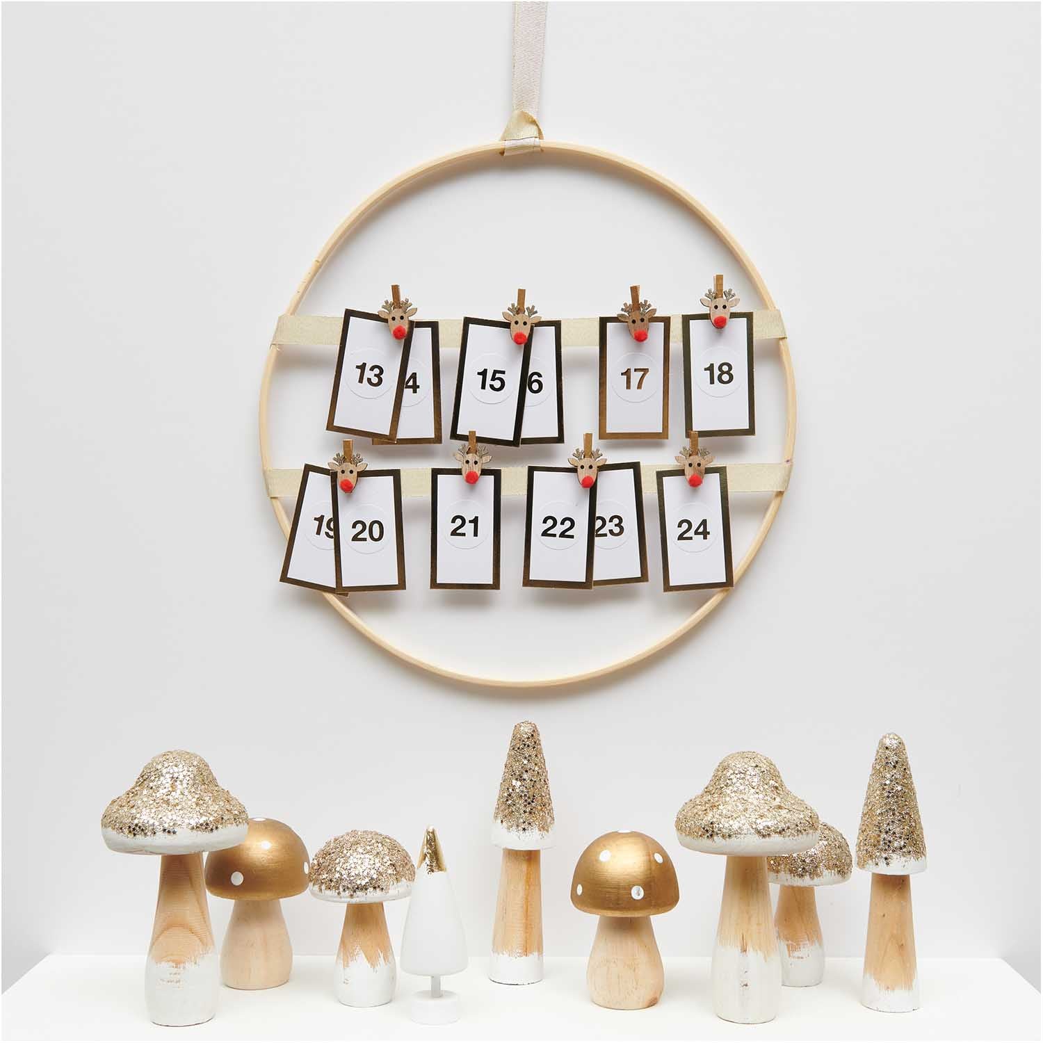 Paddenstoel hout met gouden glitters langwerpig - 14cm