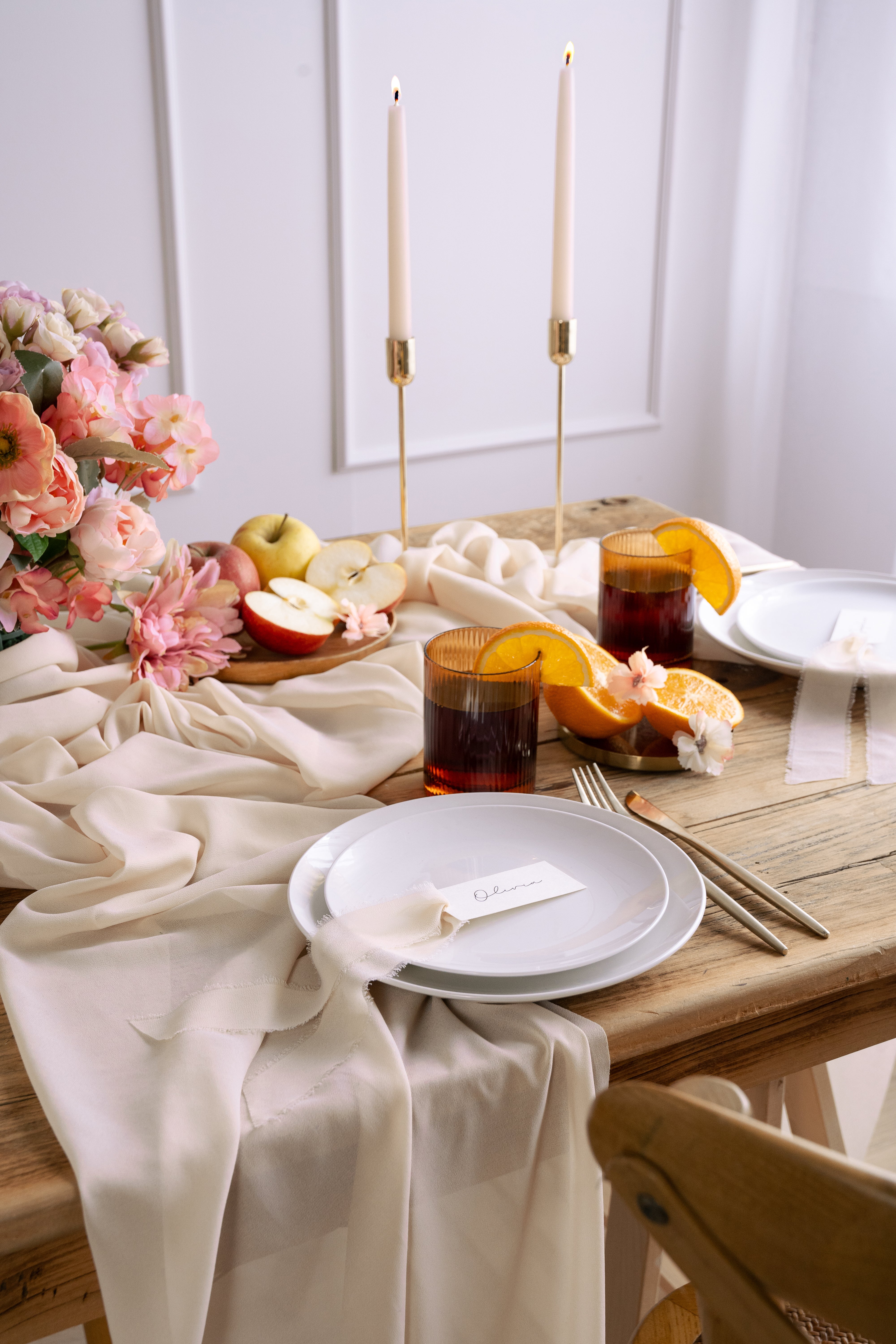 tafelloper chiffon crème nude beige zand tafel deco decoratie backdrop photoboot