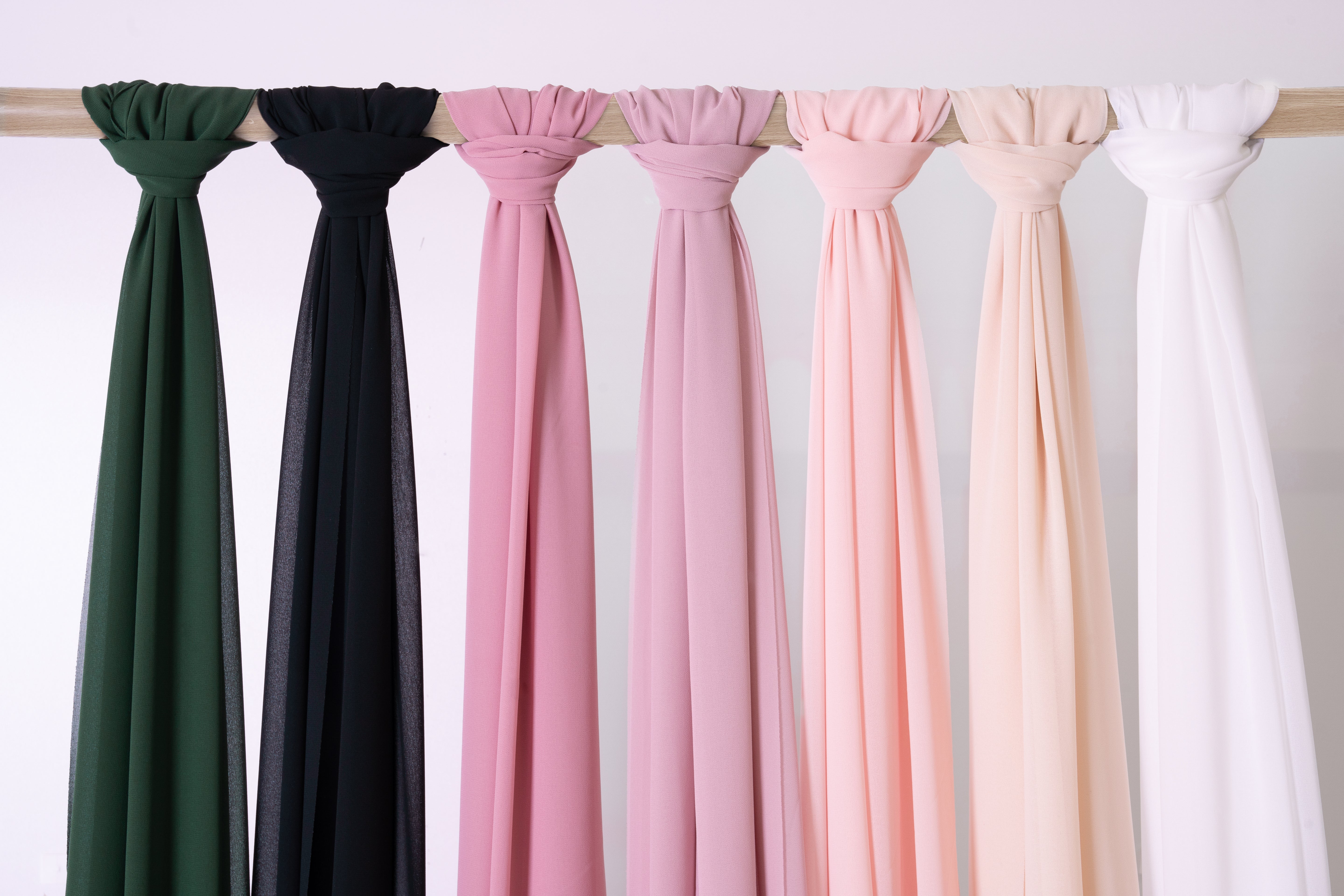 tafelloper chiffon warm zacht roze feest deco decoratie tafel backdrop photoboot