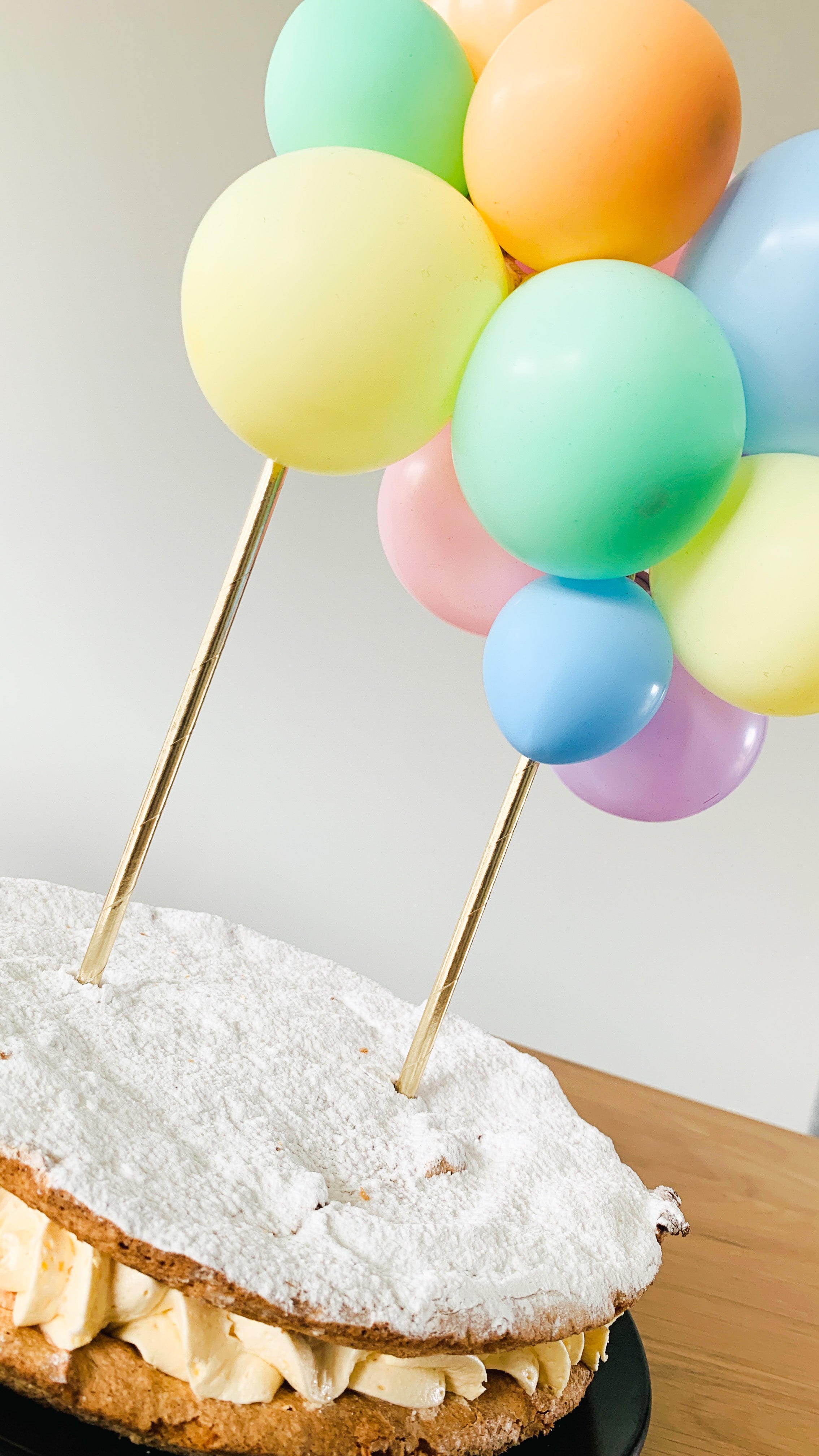 Taart topper mini ballonslinger 'Pastel'