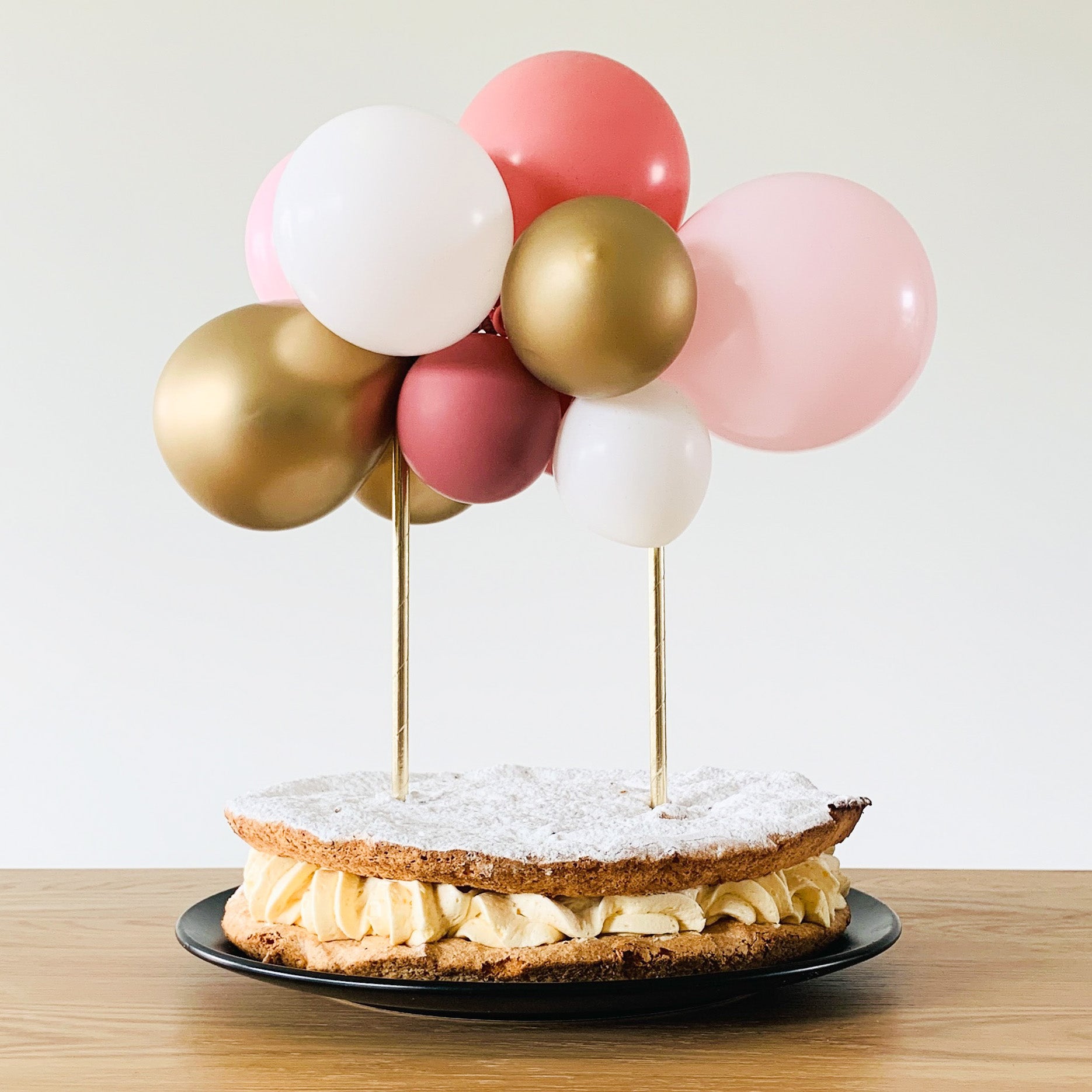 Taart topper mini ballonslinger 'La Vie en Rose'