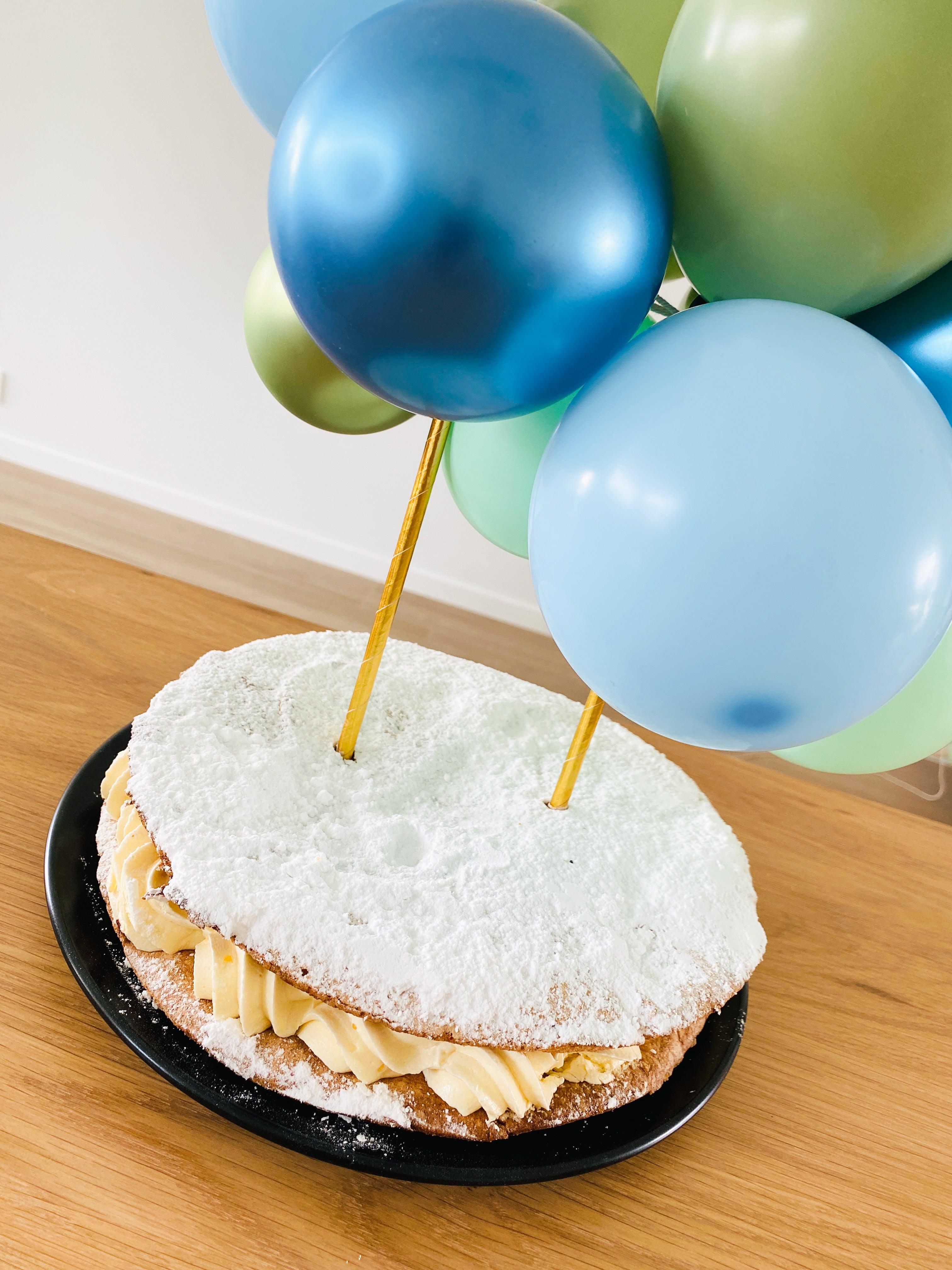 Taart topper mini ballonslinger 'Tropical Blue'