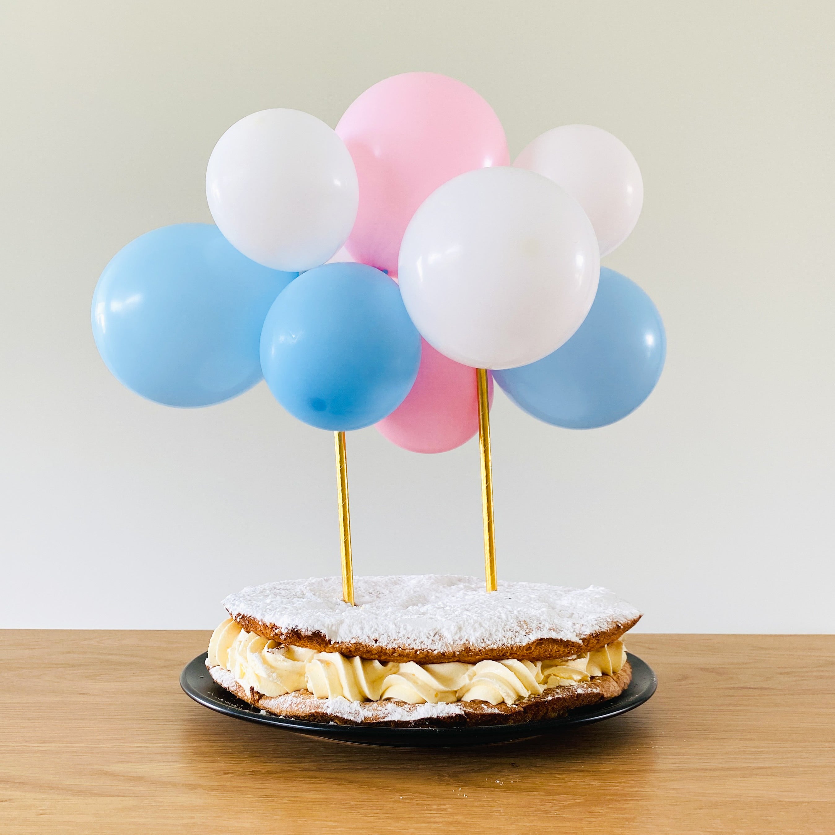 Taart topper mini ballonslinger 'Cloud 9'