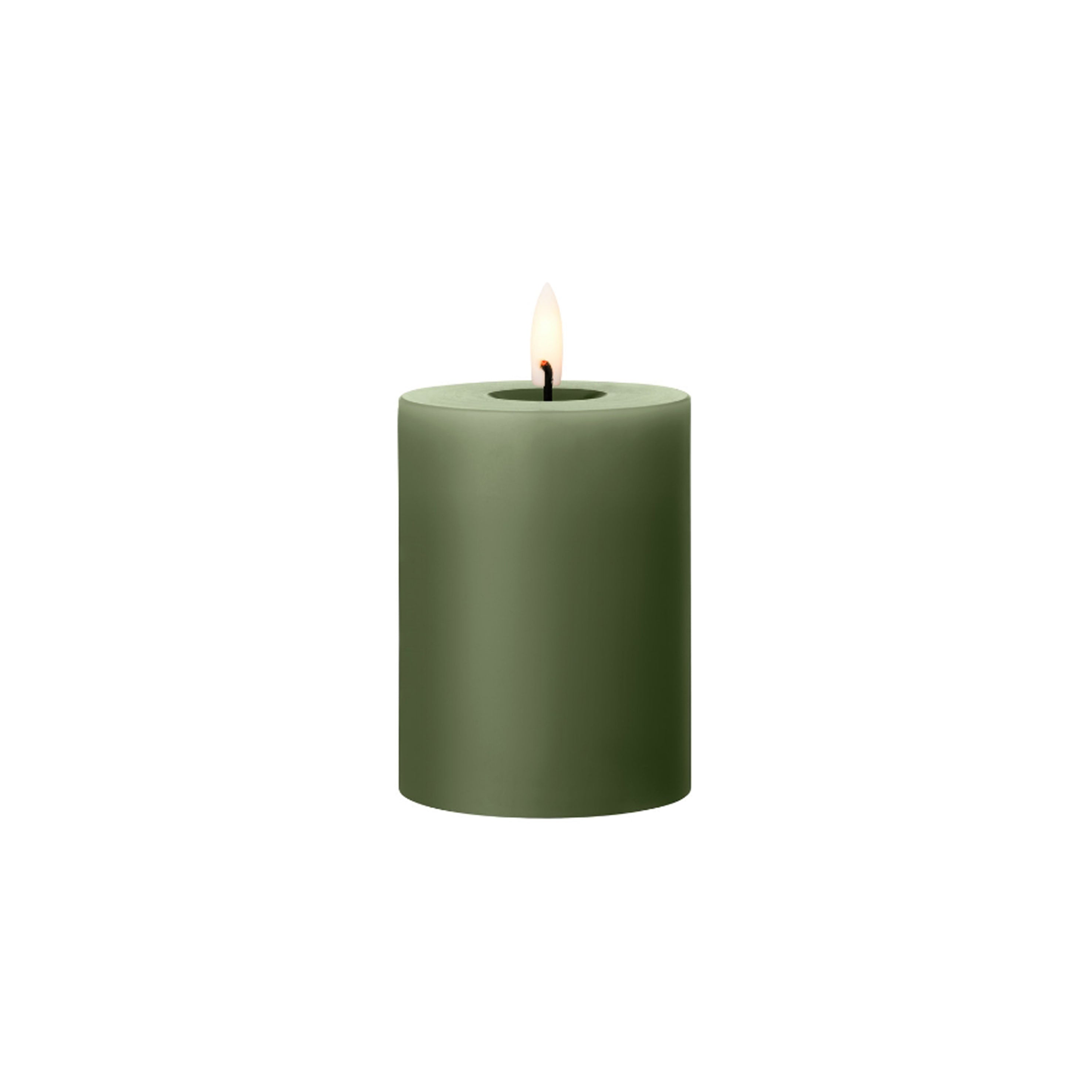 LEDkaarsenEster_ErikGreenSoil70Pillar10cm