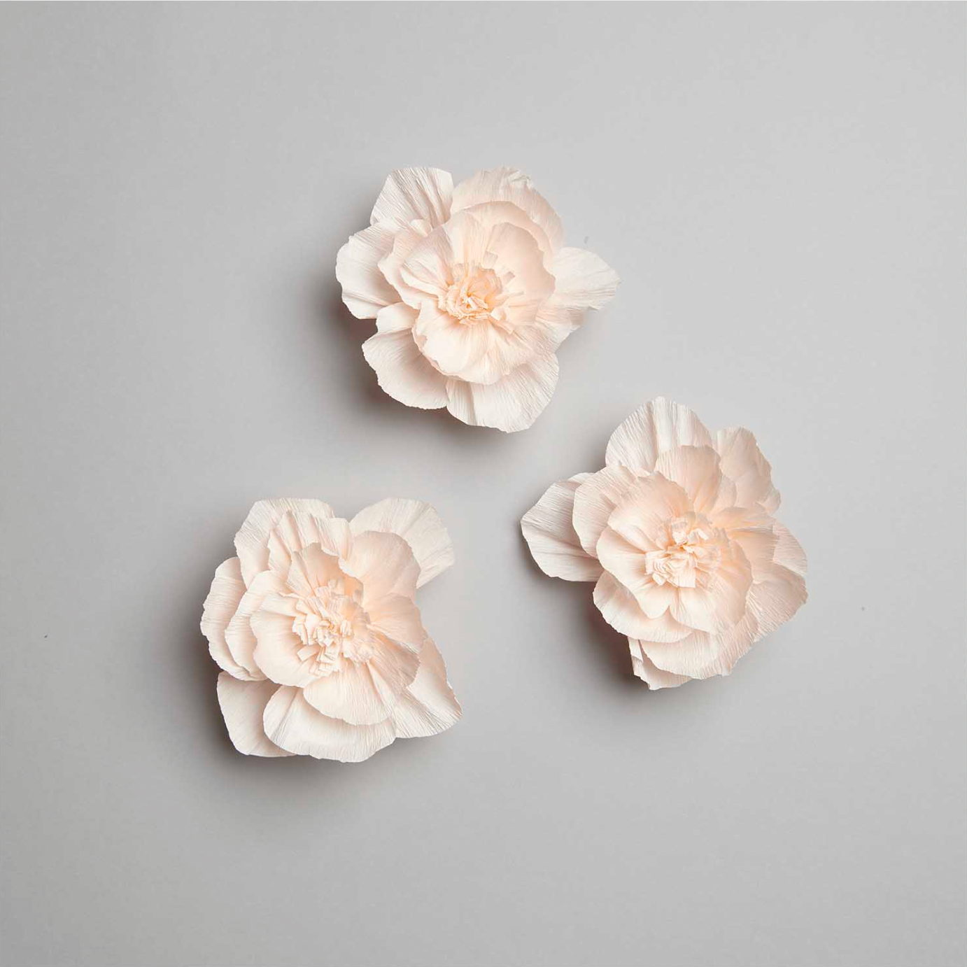 crepe bloemen zacht perzik feest deco decoratie kinderkamer