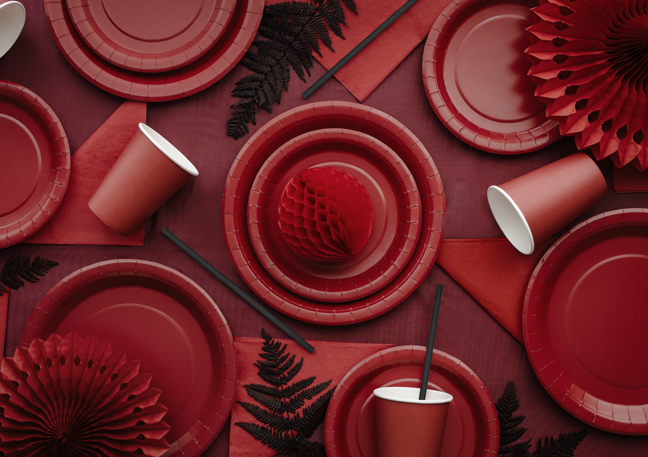 donker rode rood bekers feest verjaardag deco decoratie