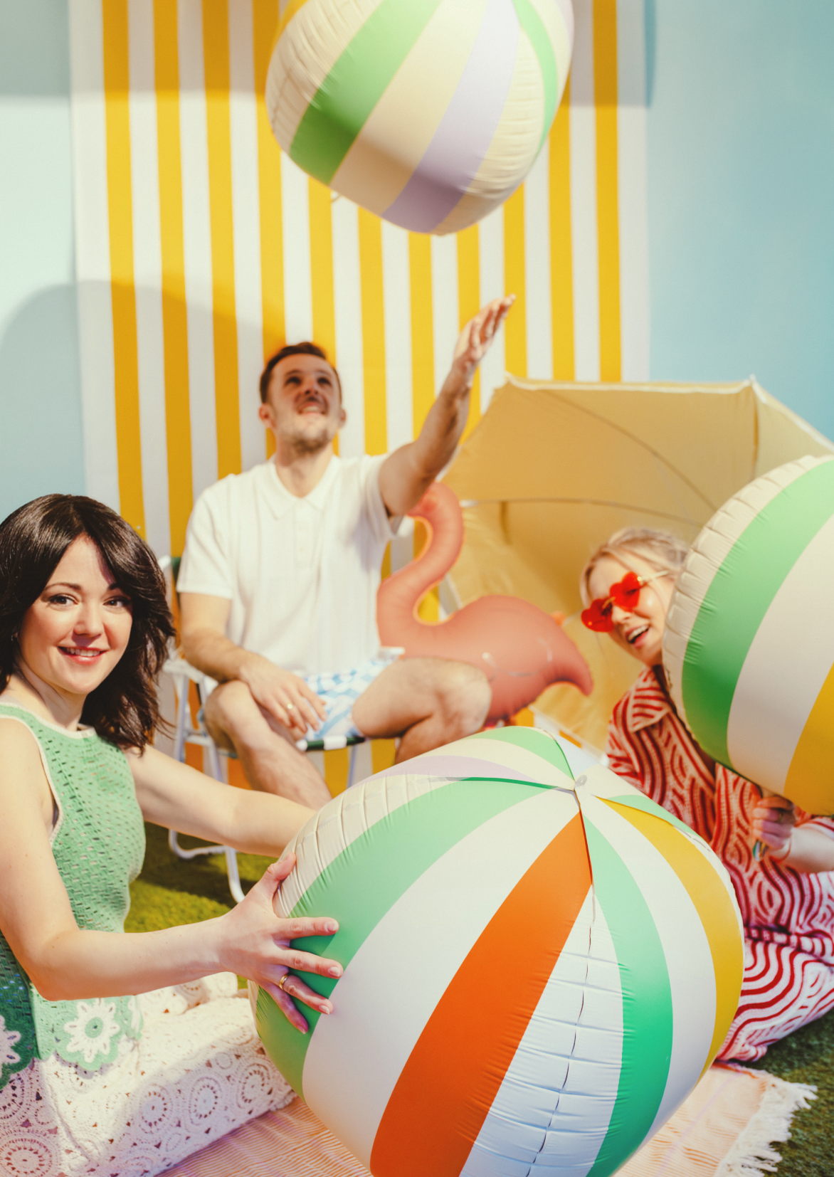 folieballon strandbal strad feest poolparty zomer feest pastel strepen deco decoratie verjaardag