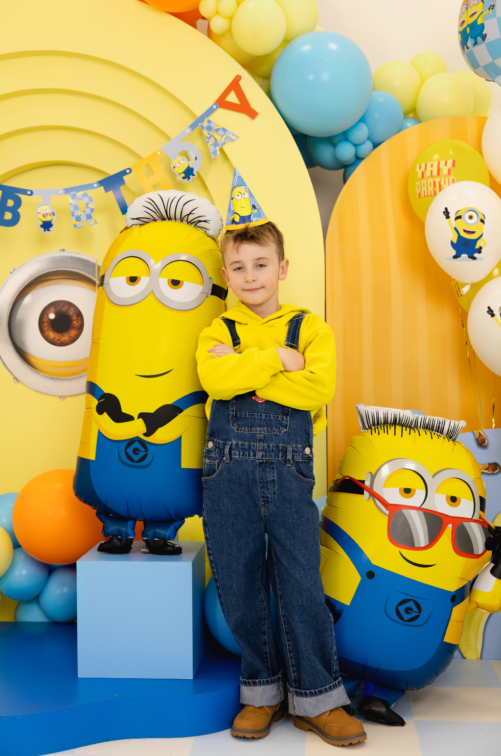 minion tim folieballon geel zwart blauw zilver deco decoratie feestversiering verjaardag mel verschrikkelijke ikke dispicable me