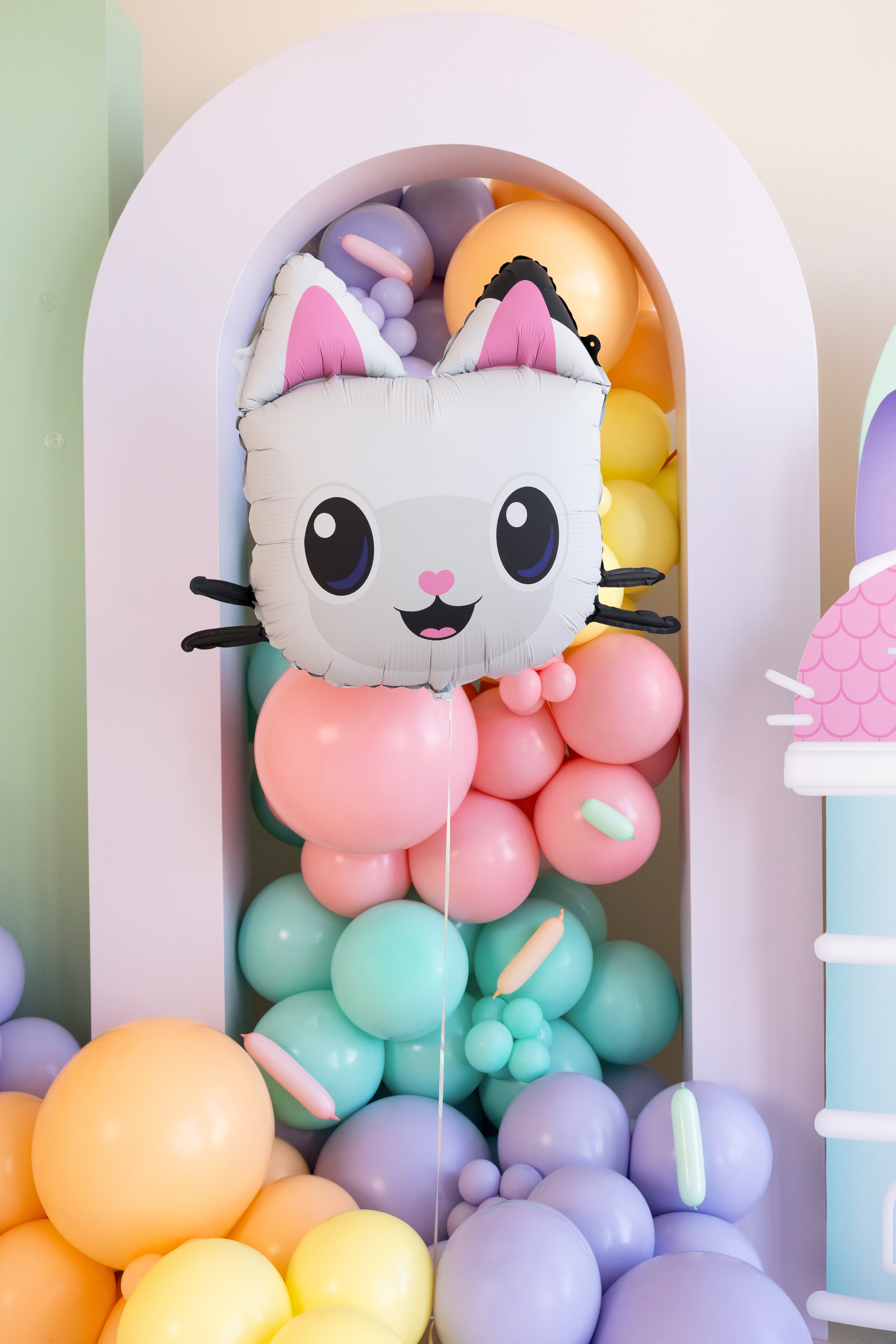 pandy paws gabby's dollhouse ballon feest gabby's poppenhuist deco decoratie verjaardag