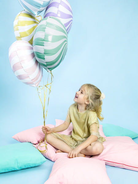 geel wit pastel snoepje snoep candy folieballon feest decoratie verjaardag