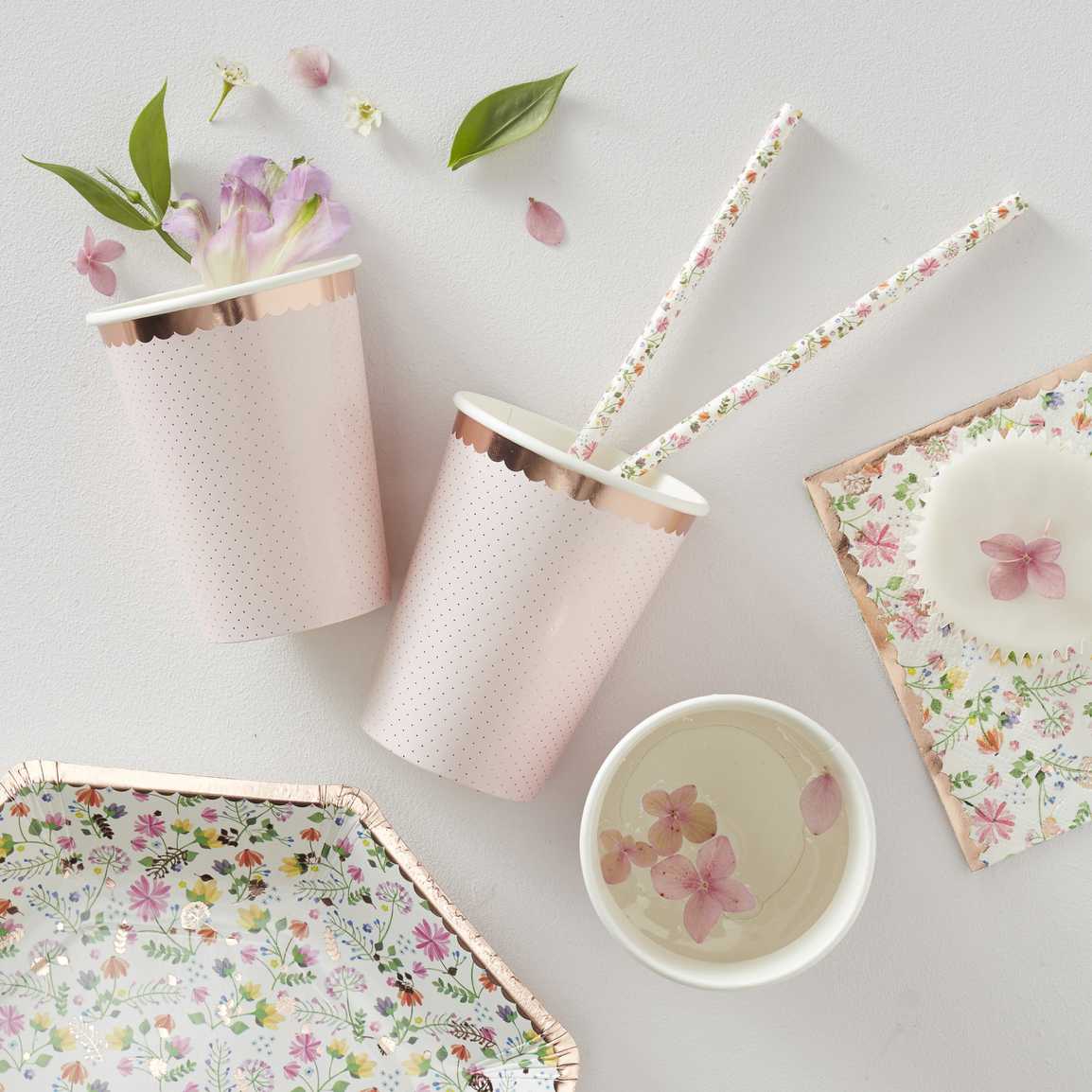 Roze bekertjes met rosé folie - 8 stuks